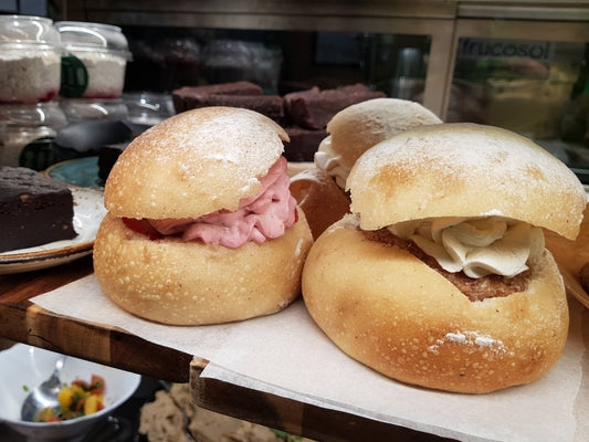 Te og fastelavnsboller